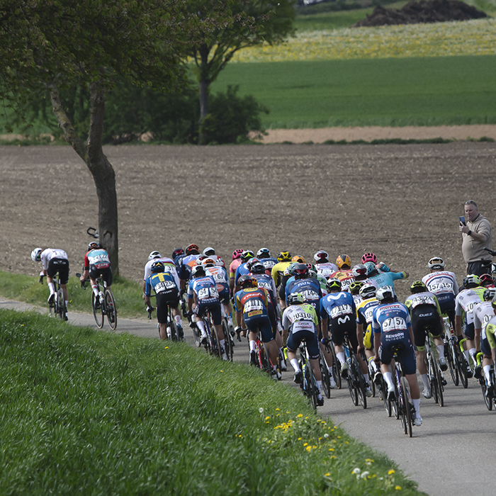 Amstel Gold Race 2024 - The race from behind is filmed in full flight on Schaapsdries