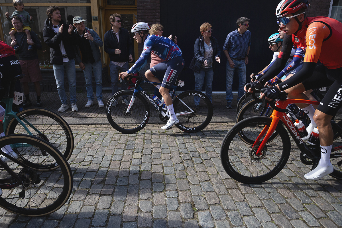 Amstel Gold Race 2025 - Louis Vervaeke is encouraged by supporters as he tackles the cobbles in Elsloo