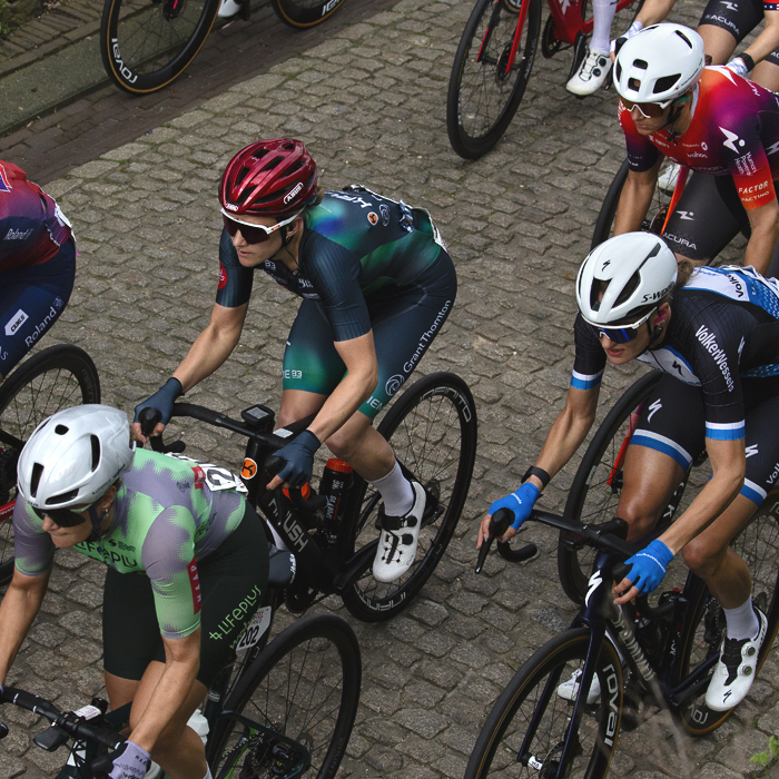 Amstel Gold Race Ladies Edition 2024 - Riders seen from above climbing the Maasberg