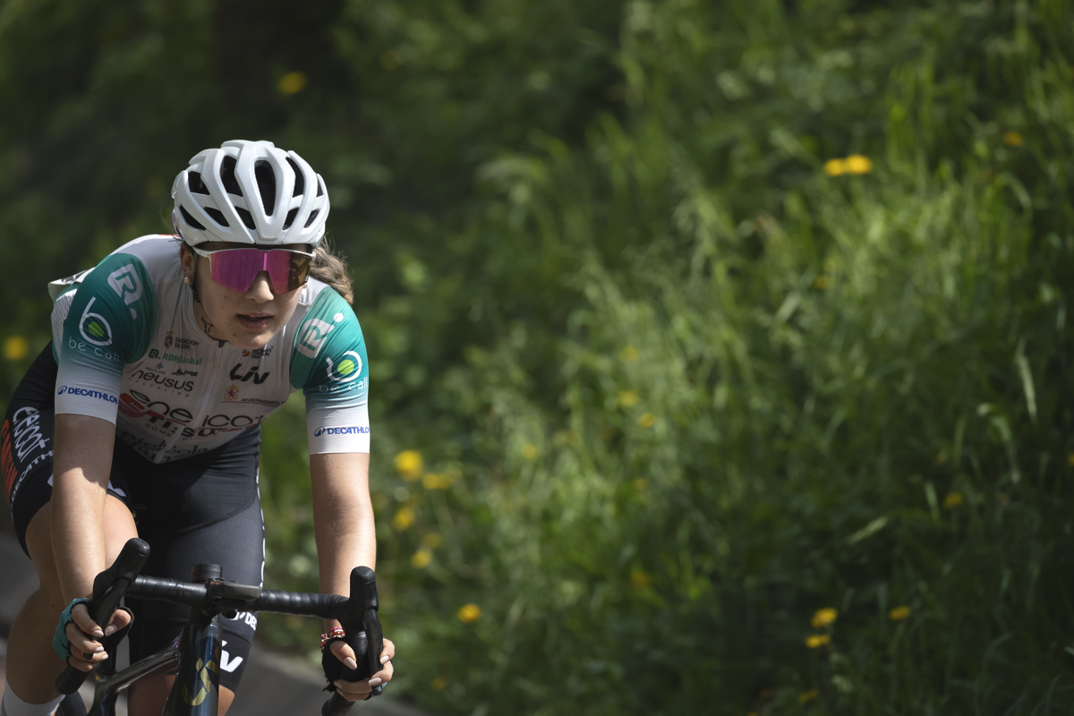 Amstel Gold Race Ladies Edition 2025 - Carolina Vargas descends towards Schoonbron