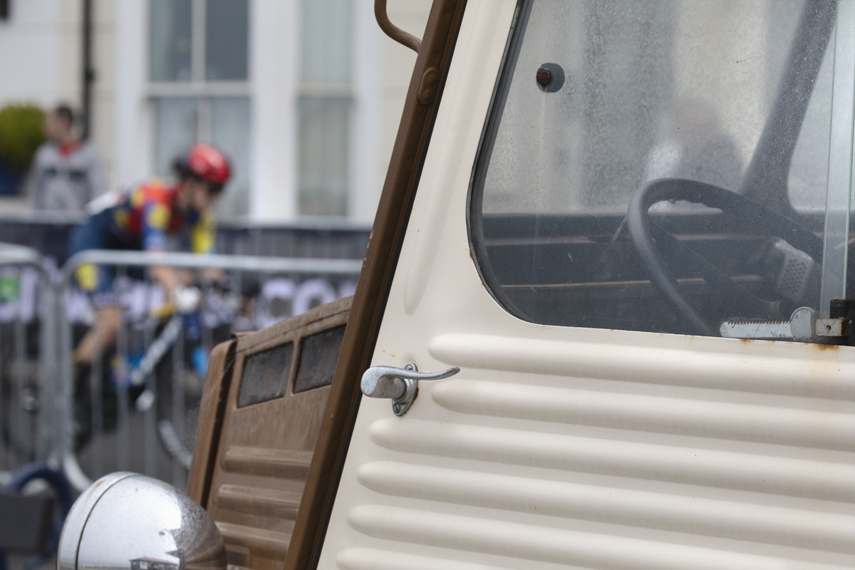 British National Road Championships 2025 - Road Race - Women - Aberystwyth - a close up of an old Citroen van with riders passing