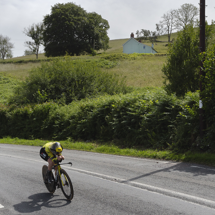 British National Road Championships 2025 - Time Trial - U23 Women - Imogen Wolff of Team Visma - Lease a Bike races in the time trial with a whitewashed house in the background