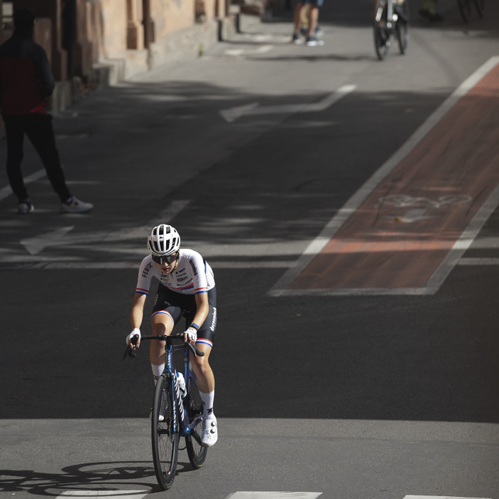 Giro dell'Emilia Internazionale Donne Elite 2025 - Millie Couzens wearing the British Champion’s jersey in Bolgona