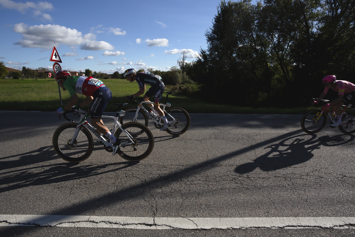 Gran Piemonte 2024 - Riders race into the settlement of Maggiora
