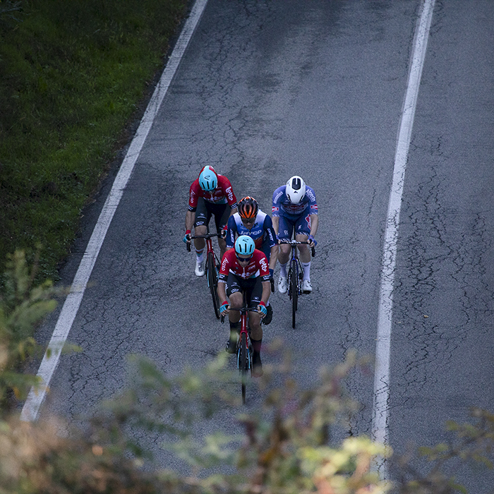 Gran Piemonte 2024 - Riders from above as they begin the climb at Maggiora