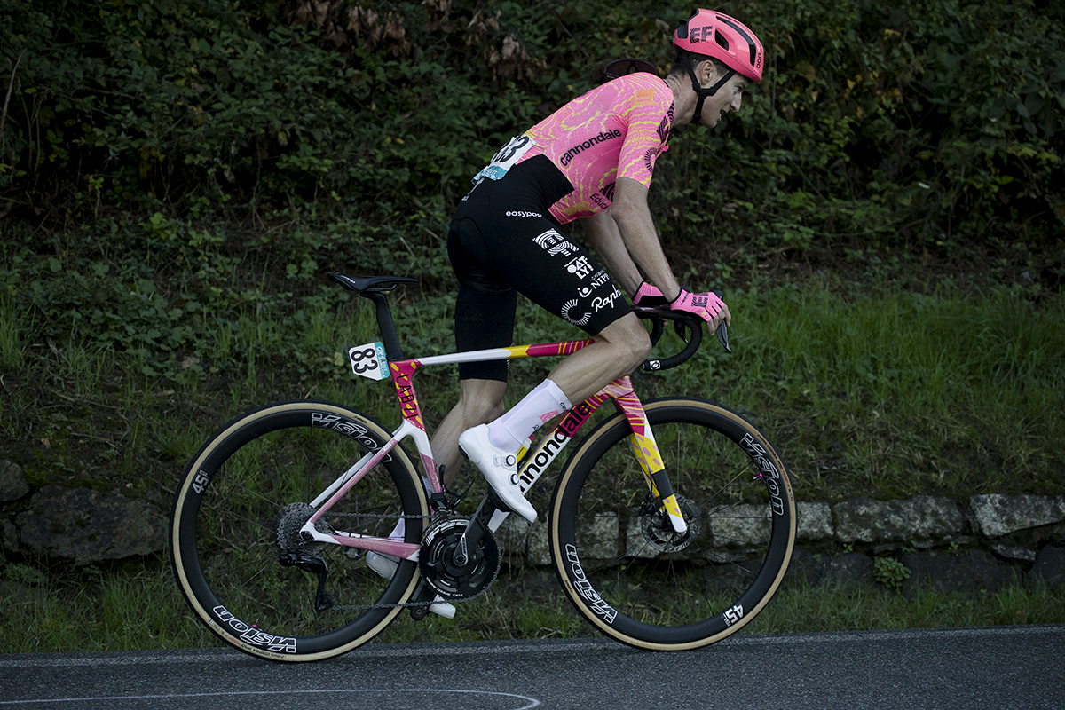 Gran Piemonte 2024 - The effort shows on Neilson Powless’ face as he climbs at Maggiora