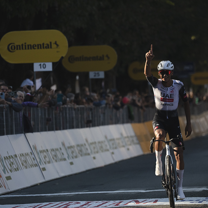 Gran Piemonte 2025 - Isaac del Toro of UAE Team Emirates - XRG raises his finger in the air as he solos to victory