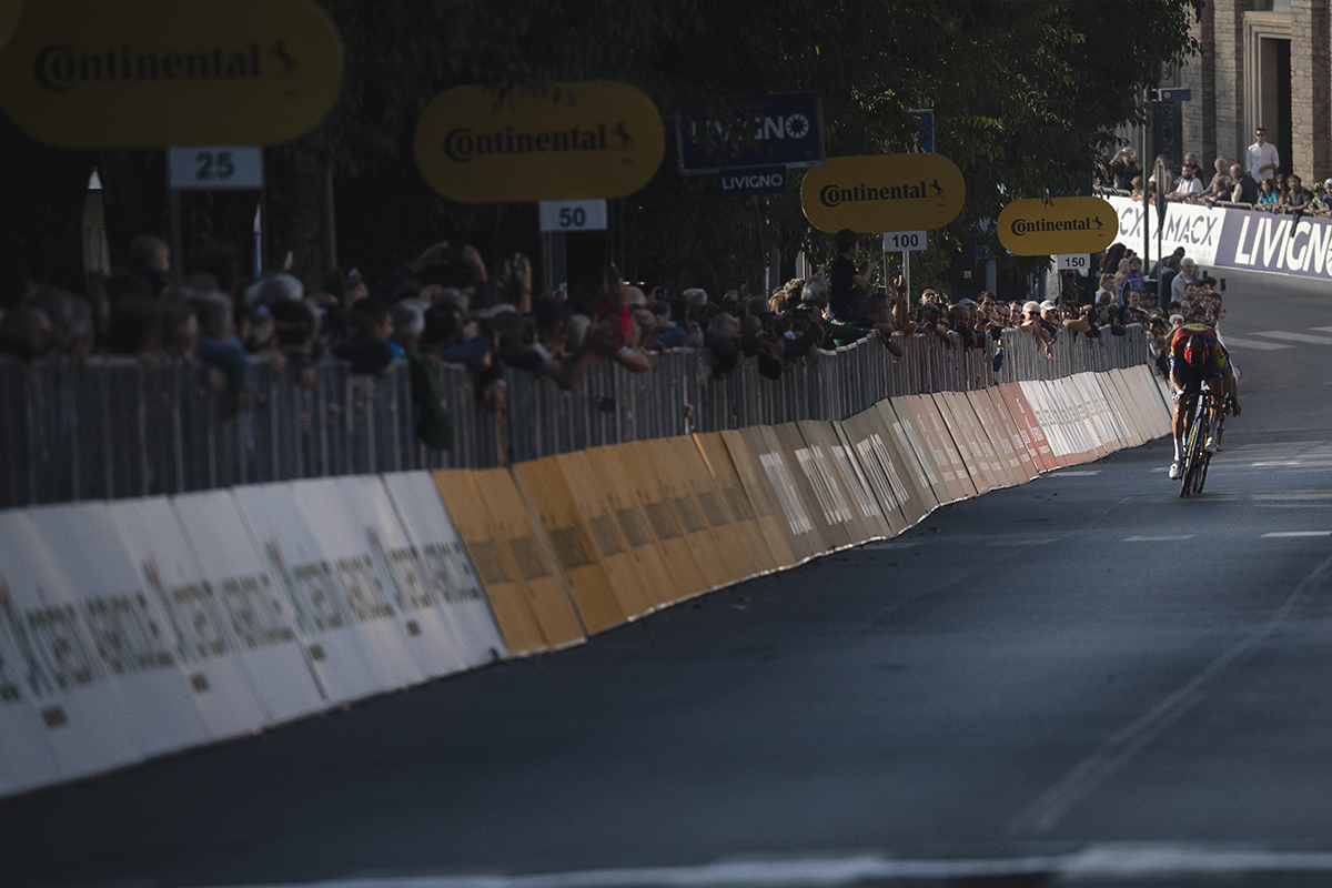 Gran Piemonte 2025 - Marc Hirschi and Bauke Mollema sprint for the remaining podium places