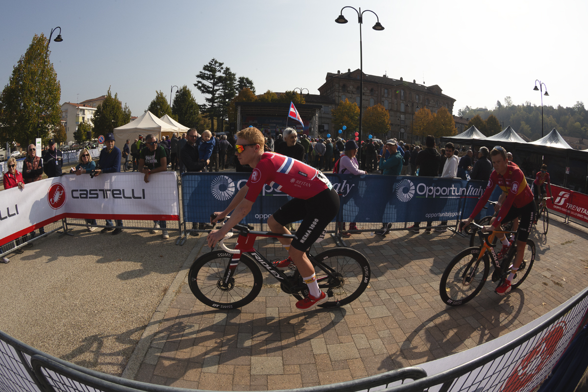 Gran Piemonte 2025 - Andreas Leknessund & Ådne Holter of Uno-X Mobility ride from the team presentation