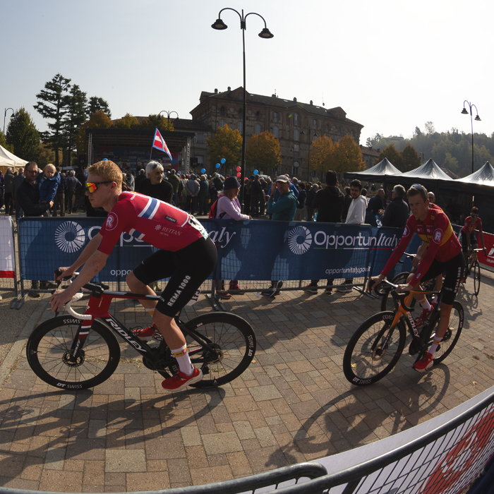 Gran Piemonte 2025 - Andreas Leknessund & Ådne Holter of Uno-X Mobility ride from the team presentation