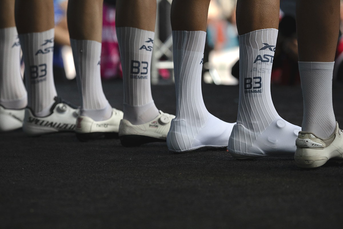 Il Lombardia 2025 - The feet of the XDS Astana Team in their racing shoes as they are presented to the crowd