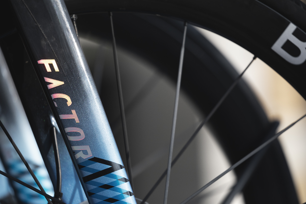 Kuurne Brussel Kuurne 2025 - A close up of an Israel Premier Tech Factor bike