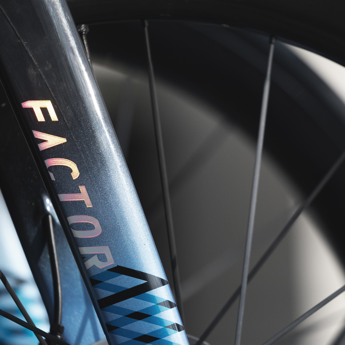 Kuurne Brussel Kuurne 2025 - A close up of an Israel Premier Tech Factor bike