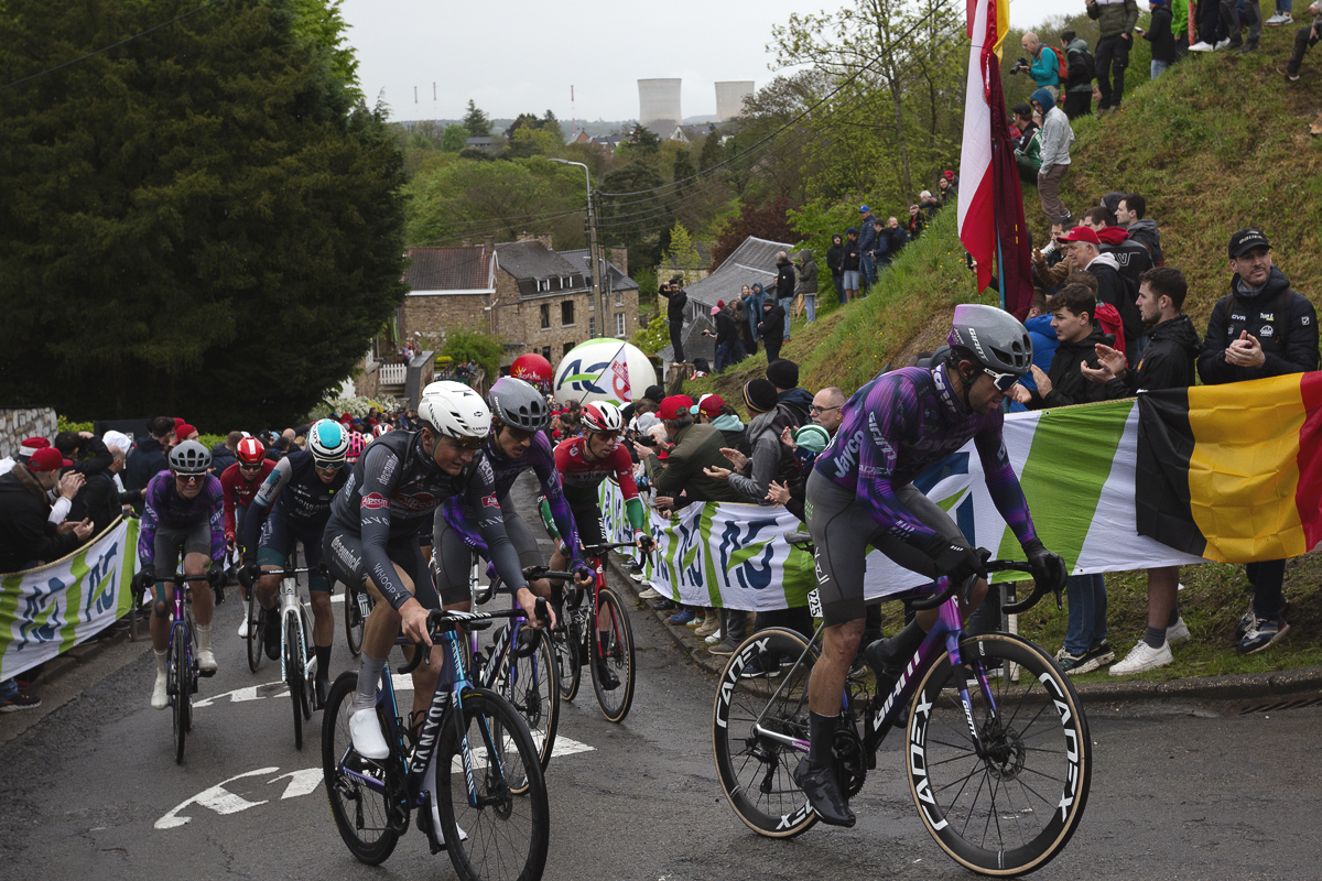La Flèche Wallonne 2025 - Riders take on the steep gradients on the Mur de Huy