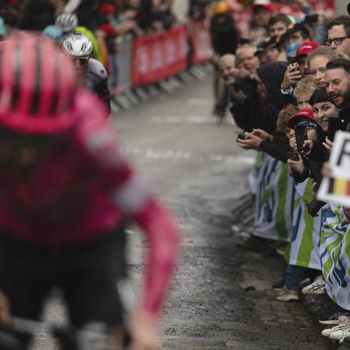 La Flèche Wallonne 2025 - Fans watch riders tackle the steep climb of the Mur de Huy