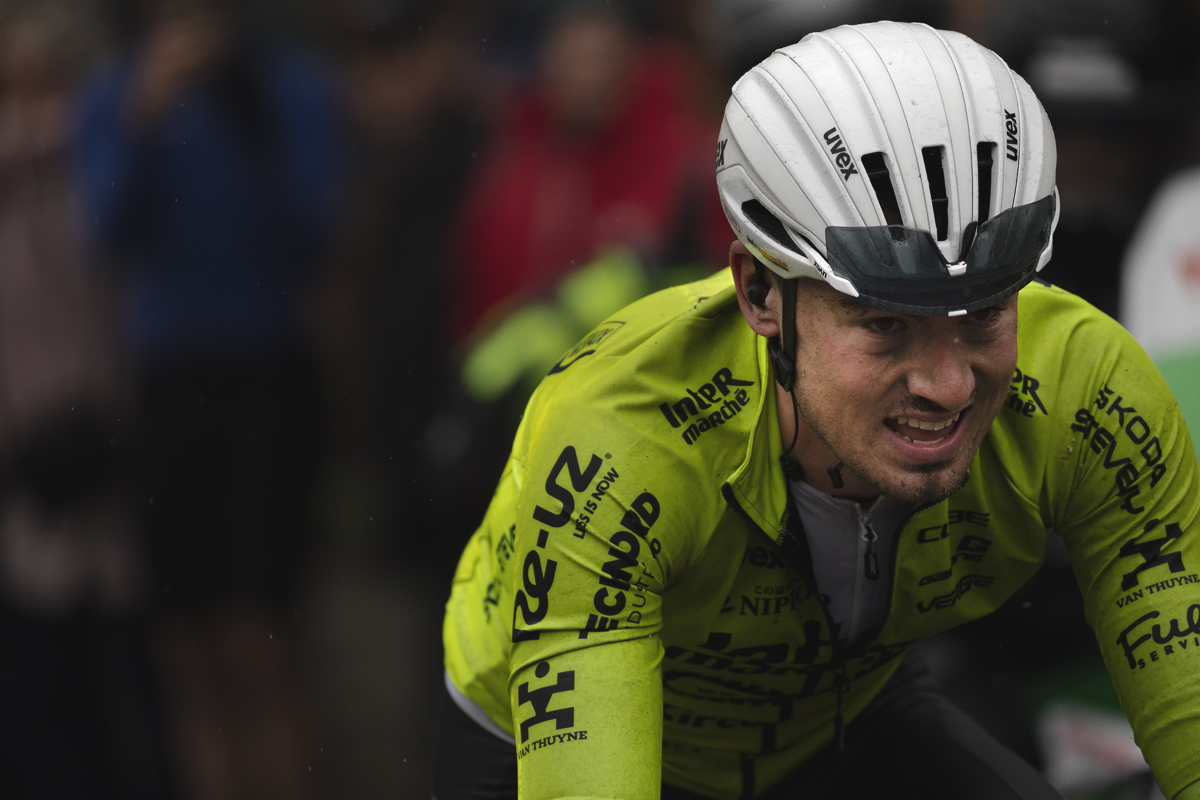 La Flèche Wallonne 2025 - A rain drenched Tom Paquot on the Mur de Huy
