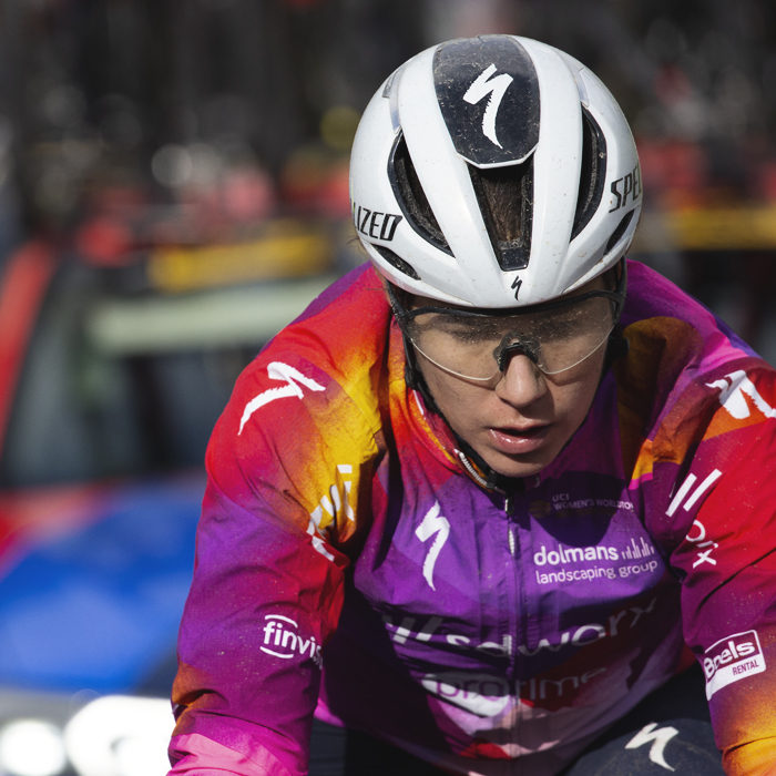 La Flèche Wallonne Femmes 2024 - Elena Cecchini of Team SD Worx - Protime is followed by team cars