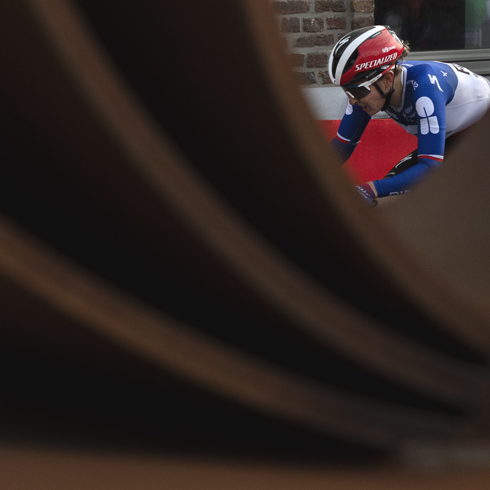 La Flèche Wallonne Femmes 2025 - Juliette Labous seen through the Pythalor Cursoriam Murus
