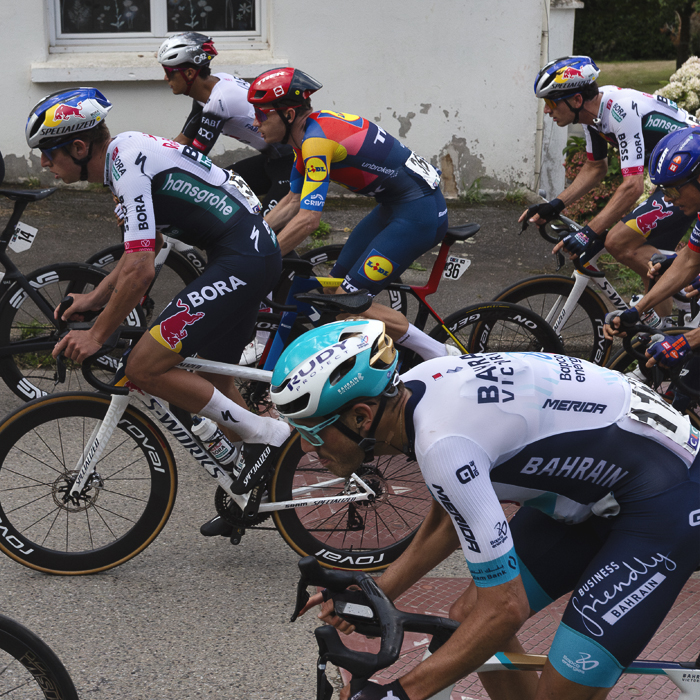 Bretagne Classic - Ouest-France 2025 - Riders in the peloton in Châteauneuf-du-Faou