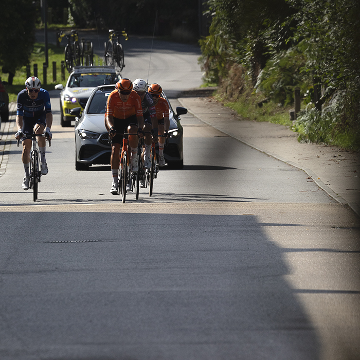 Bretagne Classic - Ouest-France 2025 - The breakaway approaches in Kernascléden