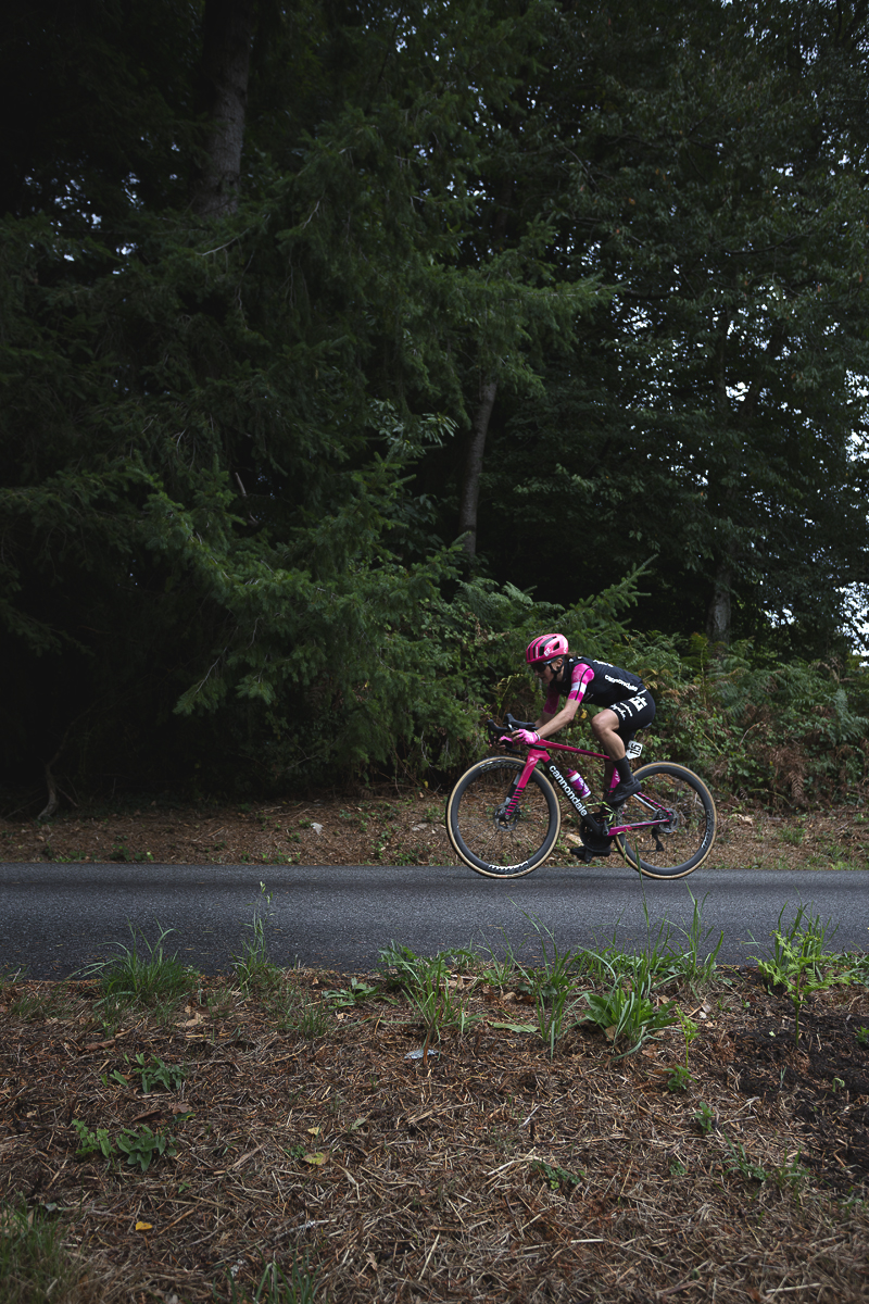 Classic Lorient Agglomération - Ceratizit 2025 - Magdeleine Vallieres of EF Education-Oatly cycles down a wooded section of the course