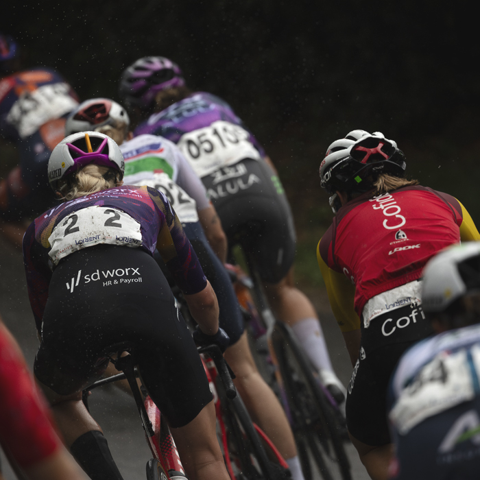 Classic Lorient Agglomération - Ceratizit 2025 - A rear view of riders at Le Temple