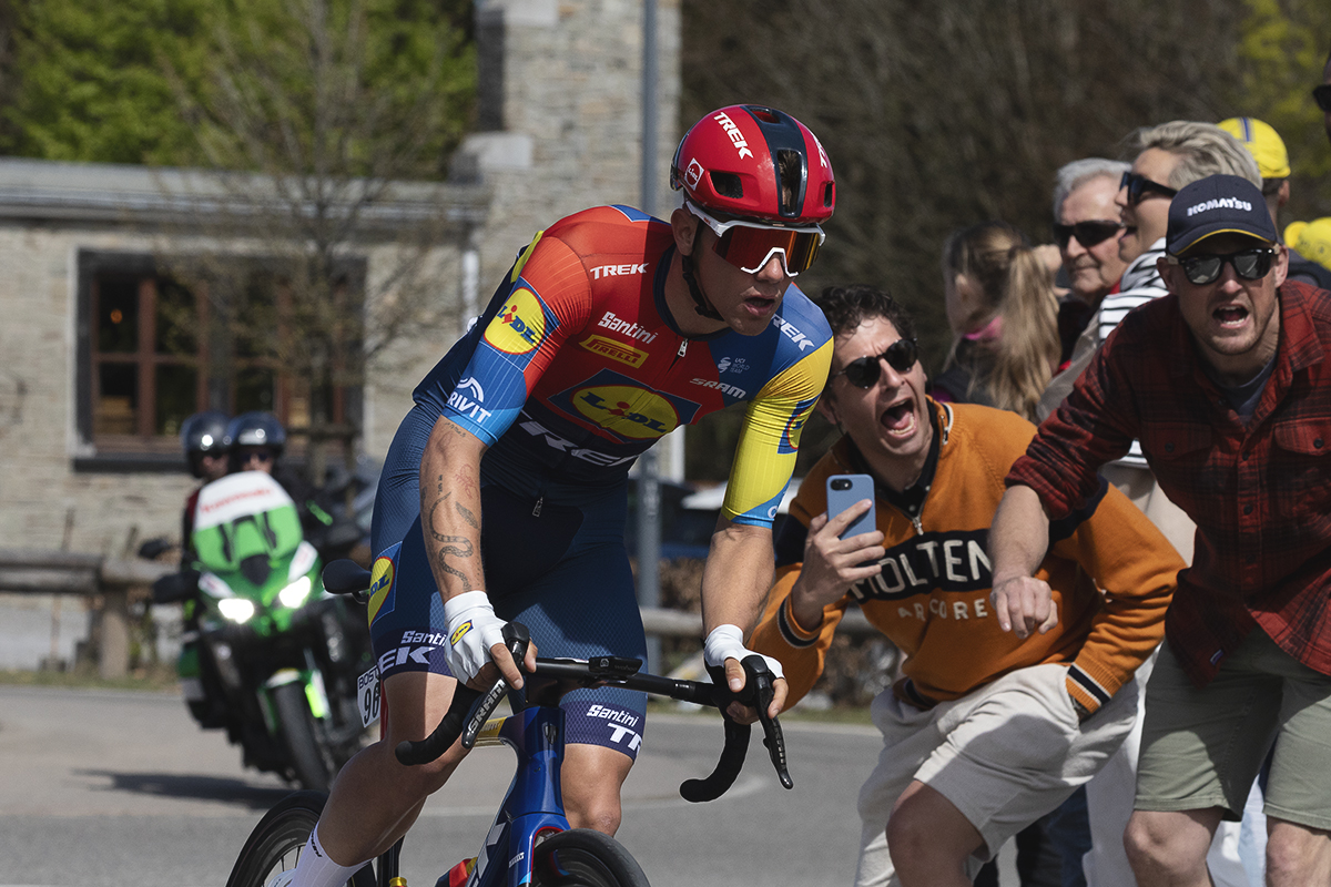 Liege Bastogne Liege 2025 - Thibau Nys is given enthusiastic support by fans at the roadside