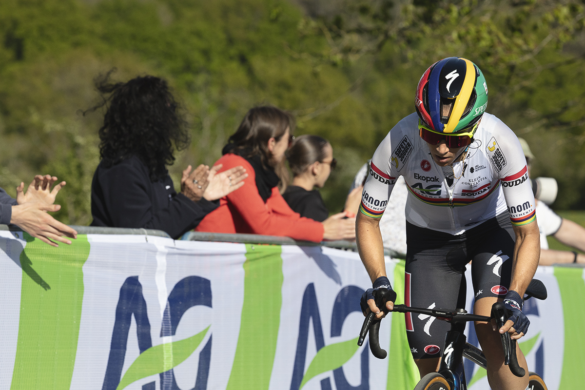 Liège Bastogne Liège Femmes 2025 - Kimberley Le Court Pienaar on the climb of Côte de La Redoute