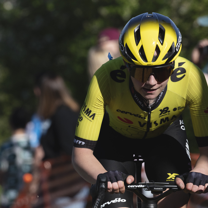 Liège Bastogne Liège Femmes 2025 - Viktória Chladoňová of Team Visma - Lease a Bike on the climb