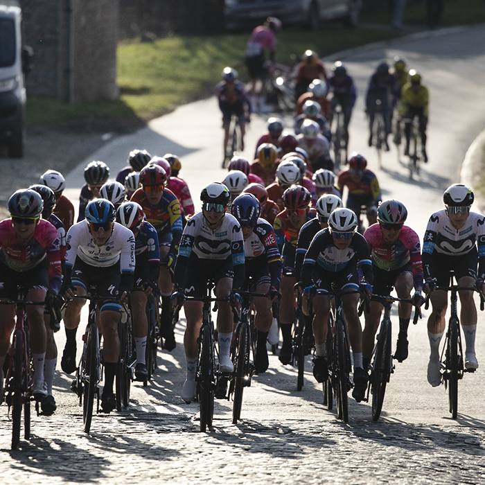 Omloop Nieuwsblad Vrouwen 2025 - A group of riders at the foot of the Bosberg
