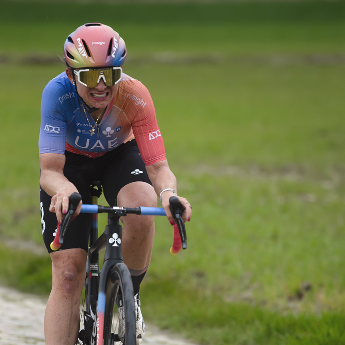 Paris Roubaix Femmes 2024 - Bourghelles à Wannehain sector, Chiara Consonni of UAE Team ADQ