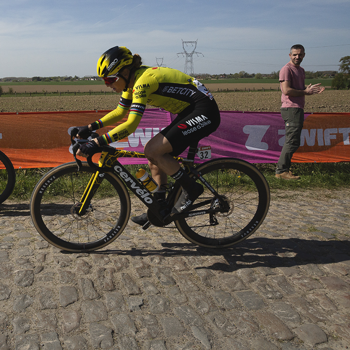 Paris Roubaix Femmes 2025 - Pauline Ferrand-Prévot on the Mons-en-Pévèle sector