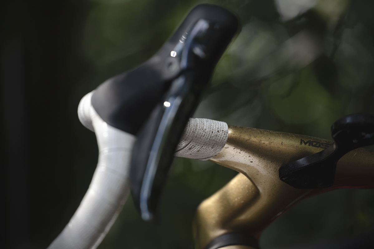 Tour of Britain 2025 - The golden Most handlebars of Geraint Thomas’ bike