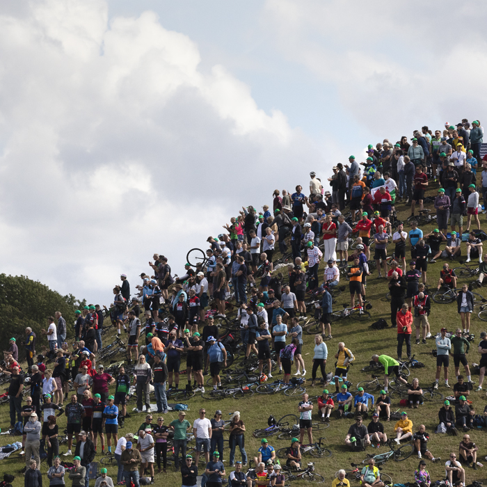 Tour of Britain 2025 - Fans crowd the hill at Burton Dassett