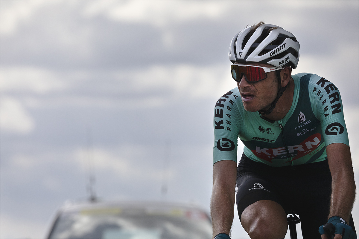 Tour of Britain 2025 - Marc Brustenga of the Equipo Kern Pharma team on the climb at Burton Dassett