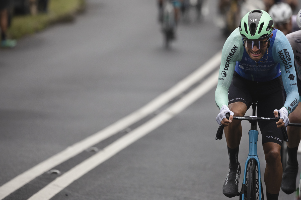 Tour of Britain 2025 - Bastien Tronchon fights his way up Caerphilly Mountain