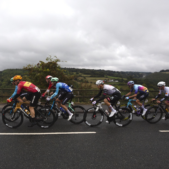 Tour of Britain 2025 - The peloton passes through countryside near Markham