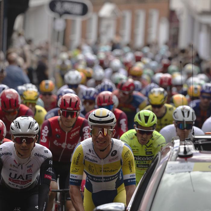 Tour of Britain 2025 - The peloton rolls out of Woodbridge at the start of Stage 1