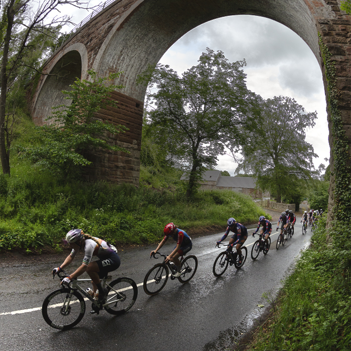 Tour of Britain Women’s 2025 - Stage 3 - Riders pass under Leaderfoot Viaduct