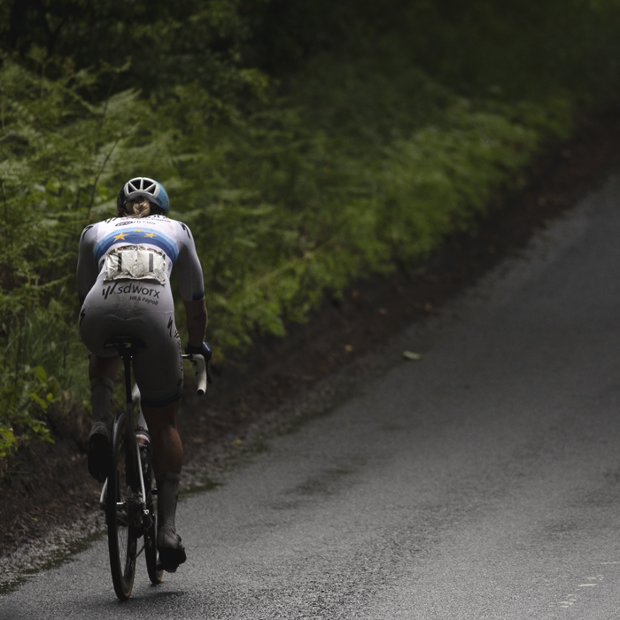 Tour of Britain Women’s 2025 - Stage 3 - Lorena Wiebes, clothing splashed with dirt from the road in Leaderfoot