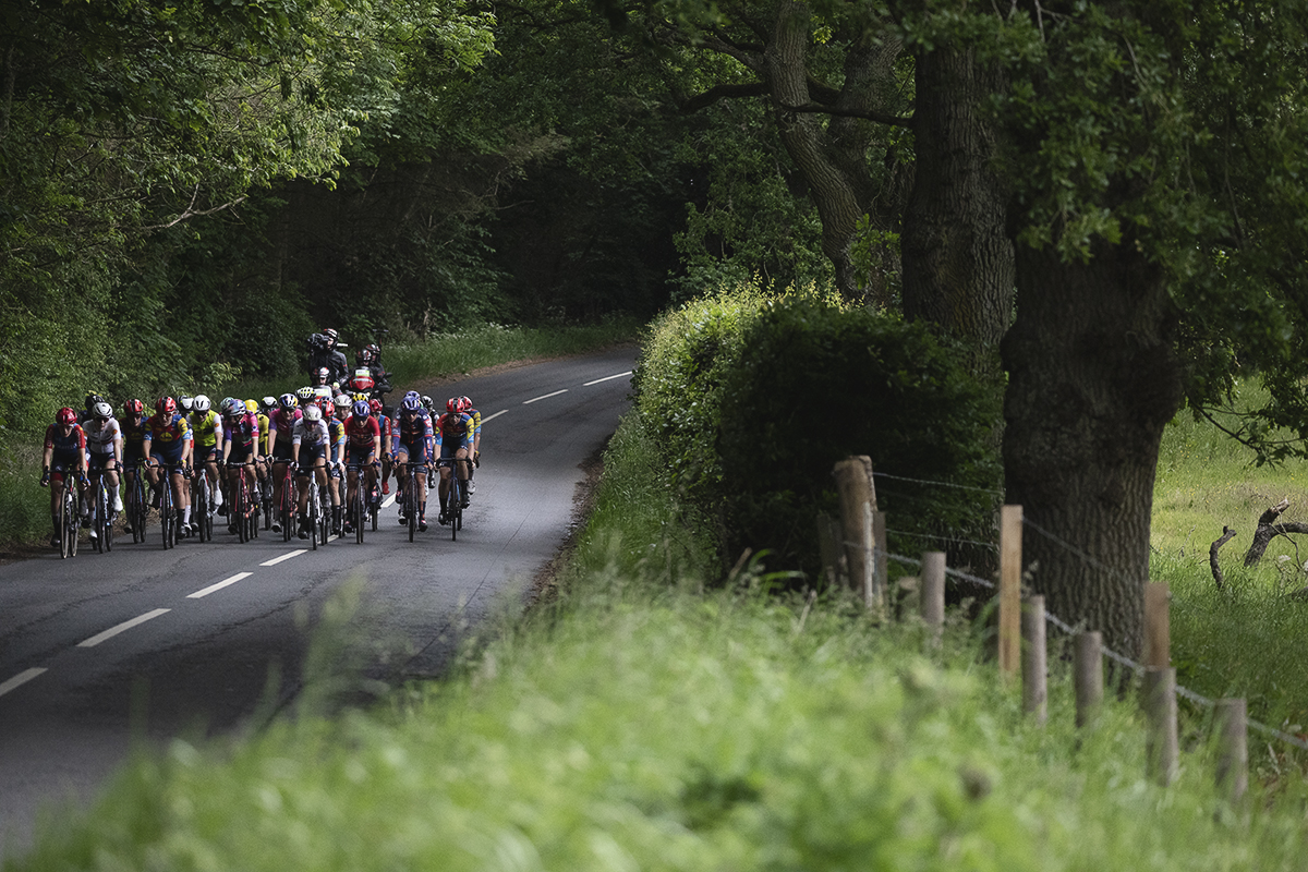 Tour of Britain Women’s 2025 - Stage 3 - A group of riders in the lush countryside near Lillisleaf