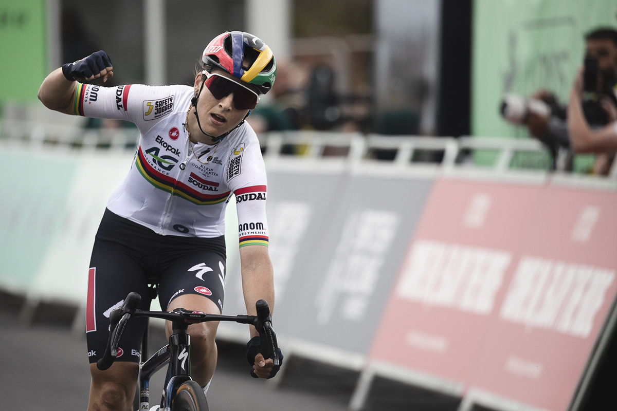 Tour of Britain Women’s 2025 - Stage 1 - Kimberley Le Court Pienaar celebrates the stage victory