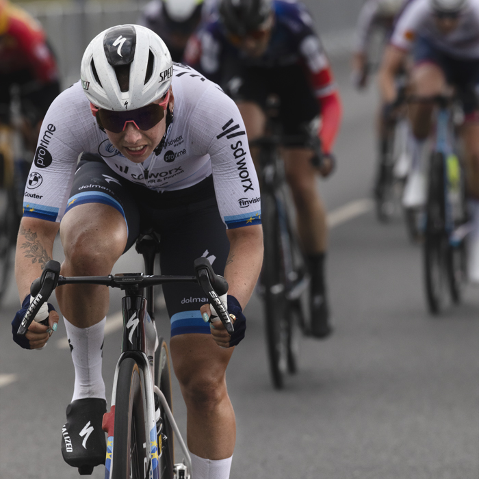 Tour of Britain Women’s 2025 - Stage 1 - Lorena Wiebes sprints for the finish along Redcar seafront