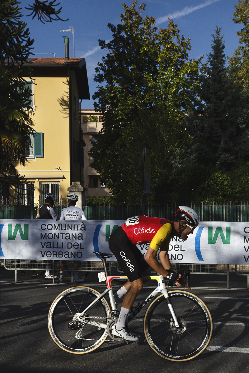 Tre Valli Varesine 2025 - Sergio Samitier pushes onwards towards the finish