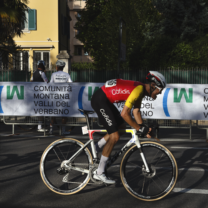 Tre Valli Varesine 2025 - Sergio Samitier pushes onwards towards the finish