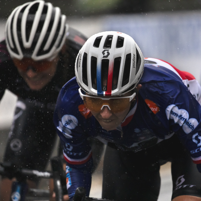 Tre Valli Varesine Women’s Race 2024 - Juliette Labous pushes towards the finish in a very wet Varese